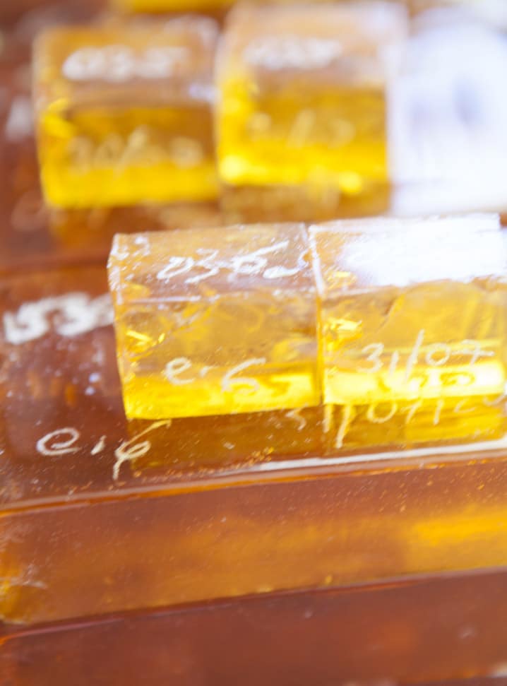 Pine gum rosin granules